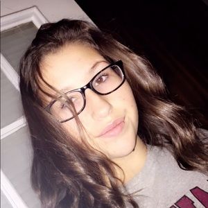 Meet your Posher, Macie